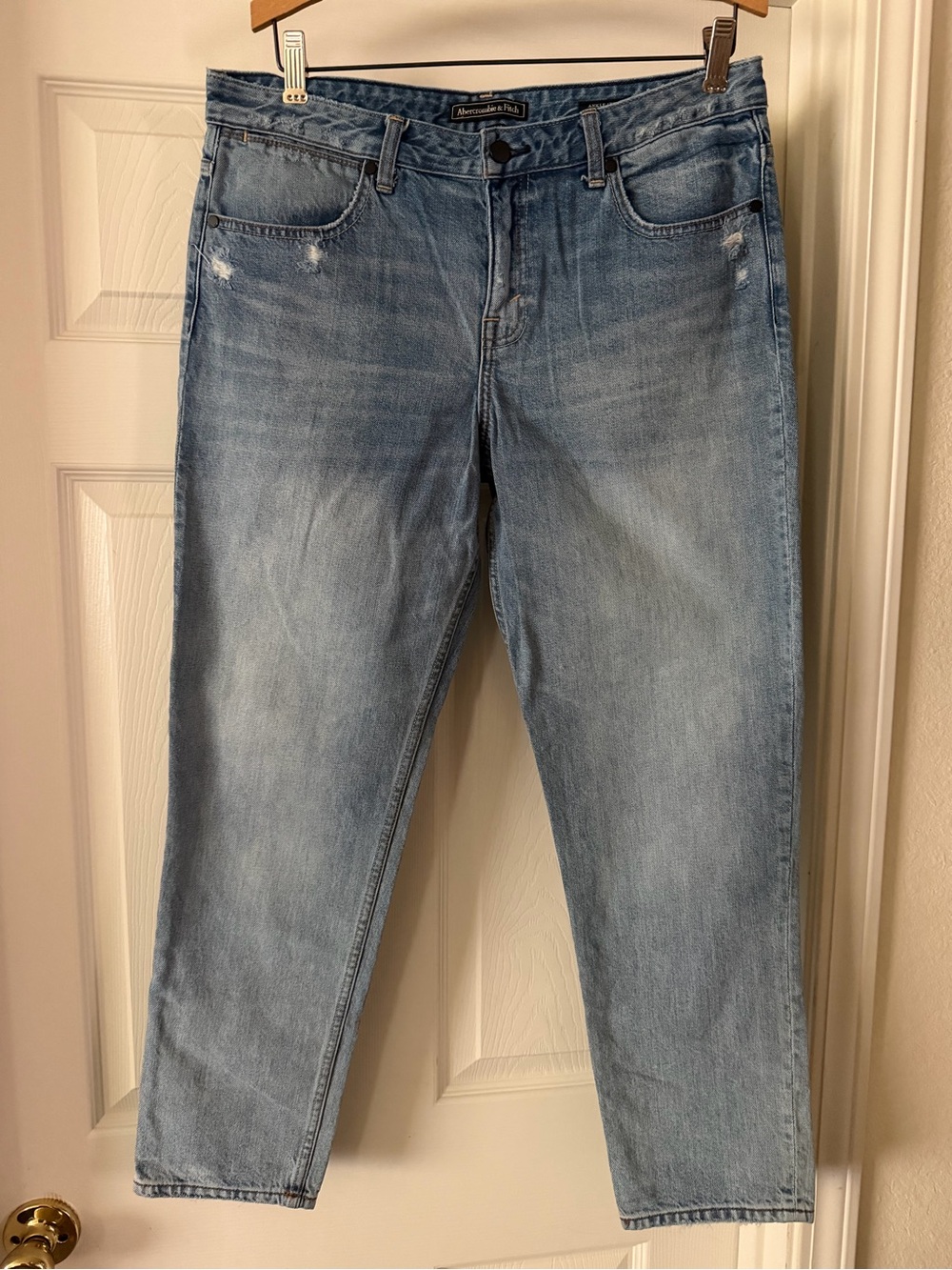 Abercrombie & Fitch Medium Blue Ankle Straight Jeans
